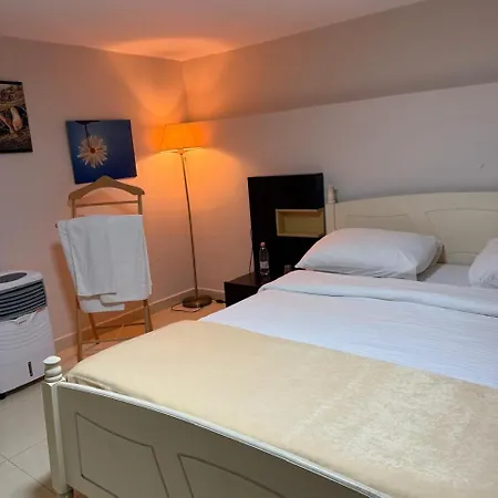 Hotelvila 22 4* Τίρανα